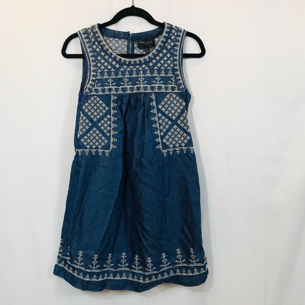 Romeo + Juliet Embroidered Chambray Baby Doll M